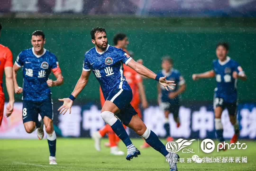 من هو هداف الدوري المصري التاريخي؟