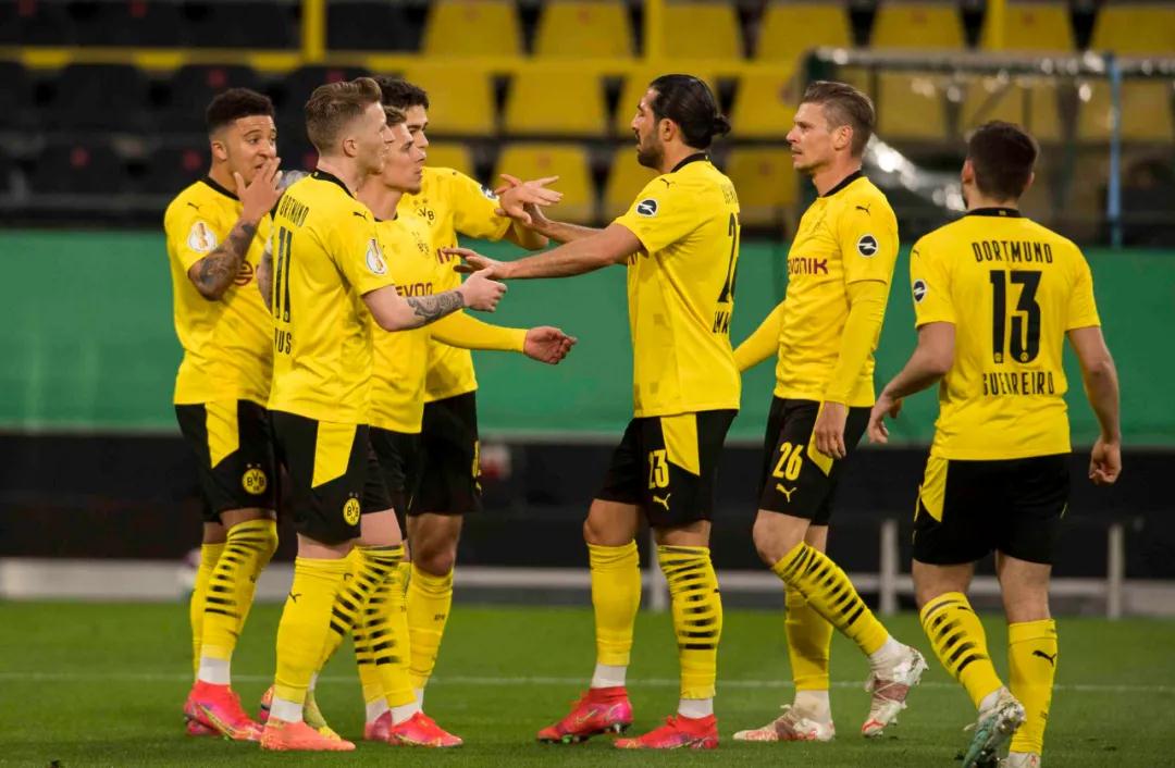 نتيجة الأهلي والزمالك 9-1أكبر هزيمة في تاريخ القمة المصرية نتيجة الأهلي والزمالك 9-1أكبر هزيمة في تاريخ القمة المصرية
